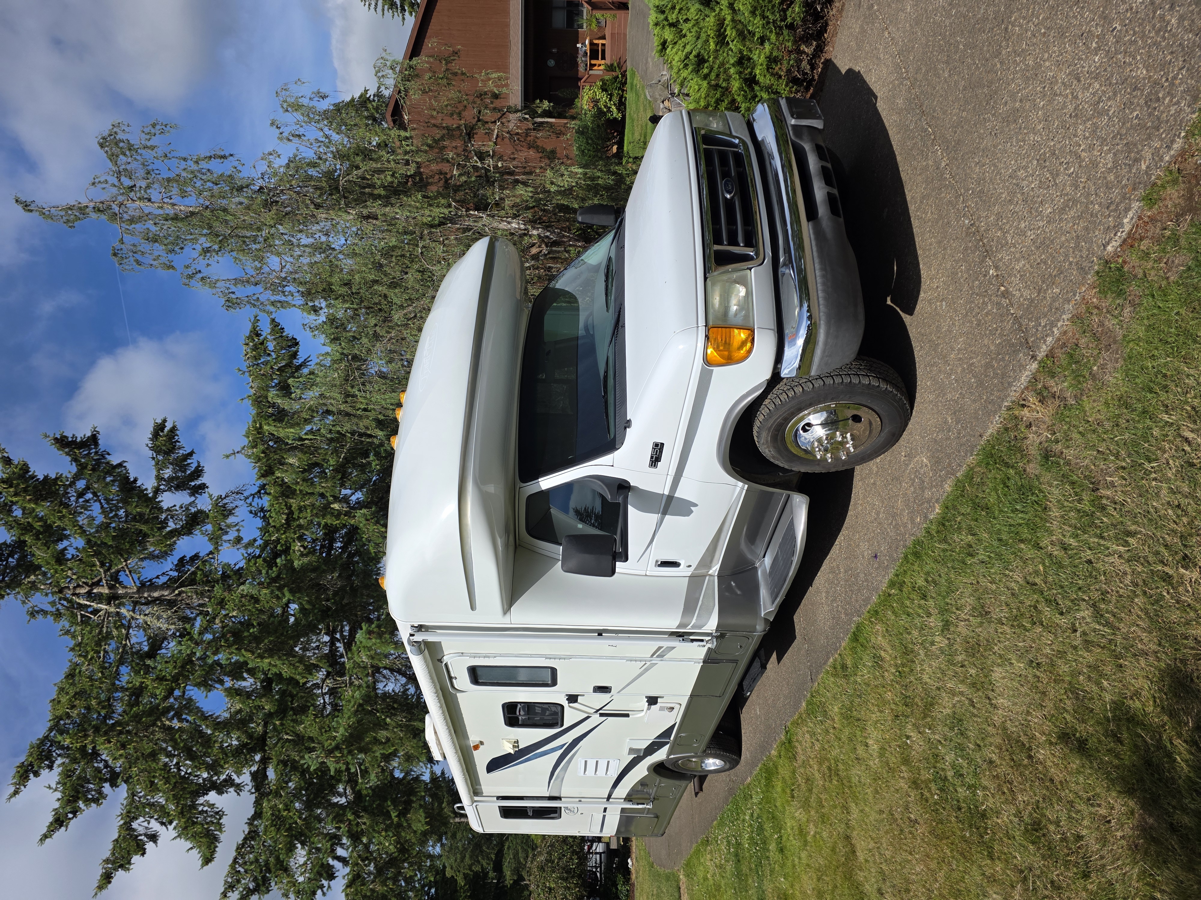 2005 R-Vision Trail Lite 290 featured photo